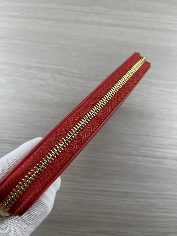 LOUIS VUITTON ZIPPY WALLET RED M60017