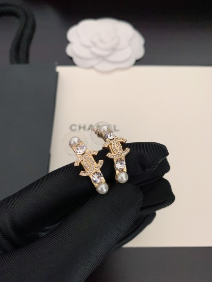 CC HOOP EARRINGS