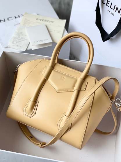 gv Mini Antigona Lock Bag Caramel For Women, Handbags, Shoulder Bags 8.7in/22cm GVC