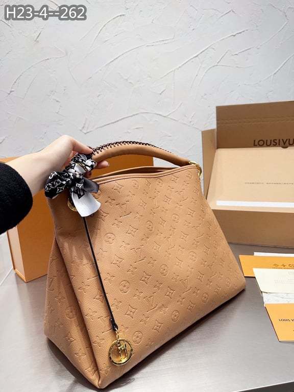 LUV 44CM BEIGE ARTSY MM