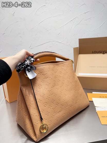 LUV 44CM BEIGE ARTSY MM