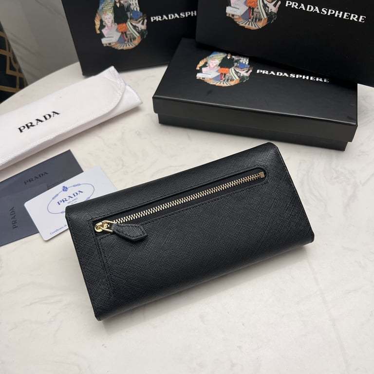 PR SAFFIANO LUX LEATHER FLAP CONTINENTAL BLACK WALLET 19CM