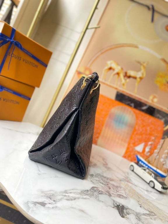 LUV ARTSY MM 41CM BLACK