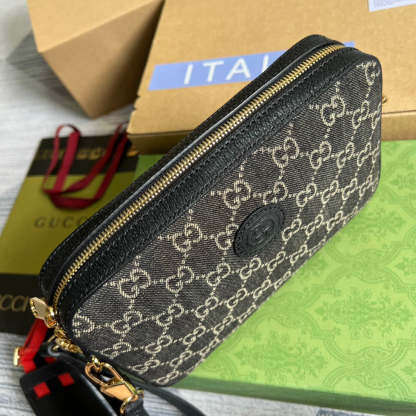 gg Shoulder Bag With Interlocking G Black And White gg Supreme Canvas For Women  9.6in/24.5cm gg