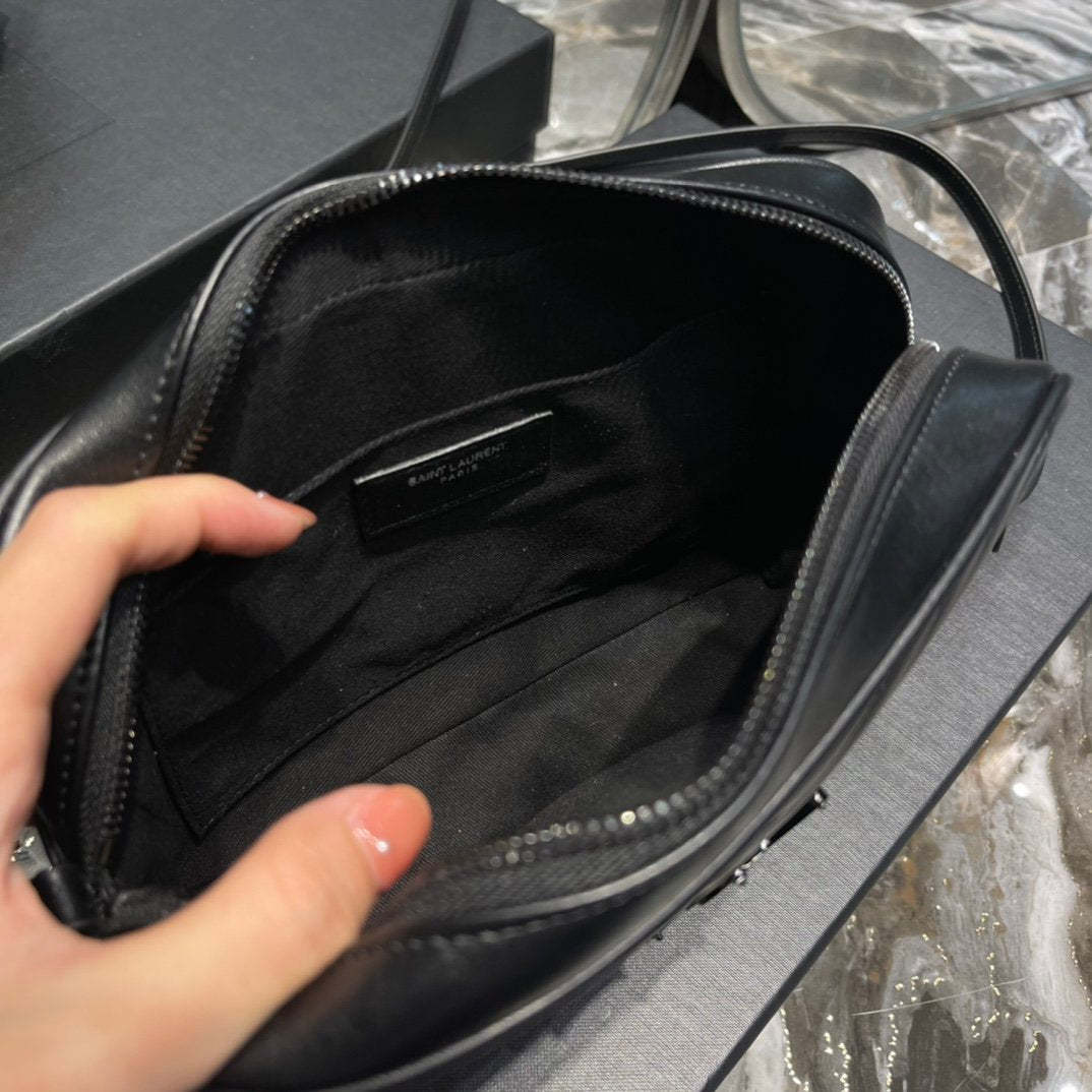 YSSL Lou Camera Bag Black With Metal Hardware For Women 9in/23cm YSL 612544DV7081000