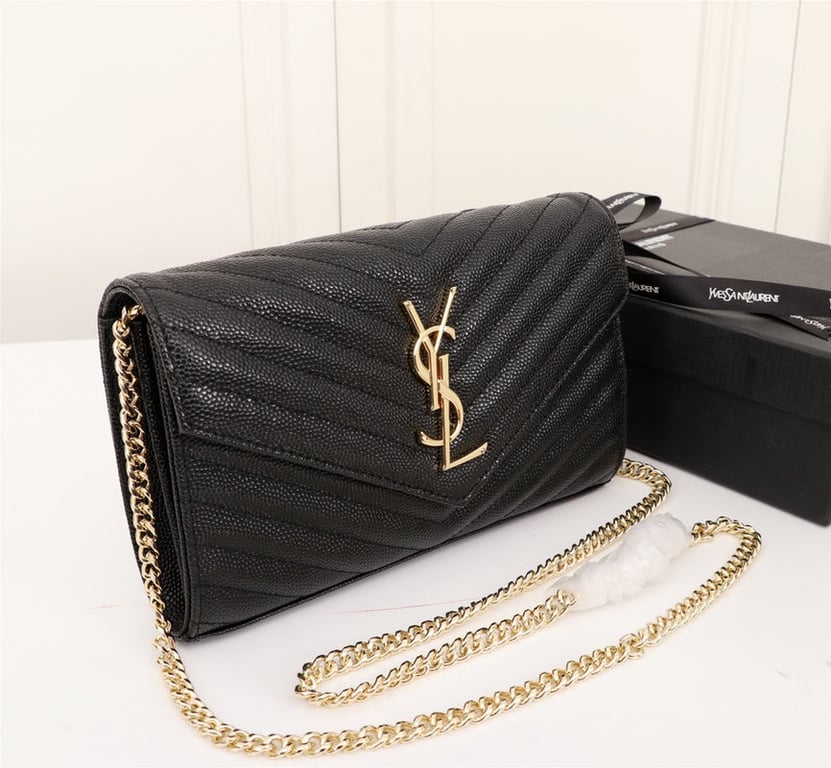 SAINT LAURENT CASSANDRE MATELASSE CHAIN WALLET IN GRAIN DE POUDRE EMBOSSED BLACK GOLD 22CM