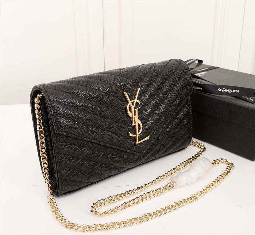 SAINT LAURENT CASSANDRE MATELASSE CHAIN WALLET IN GRAIN DE POUDRE EMBOSSED BLACK GOLD 22CM