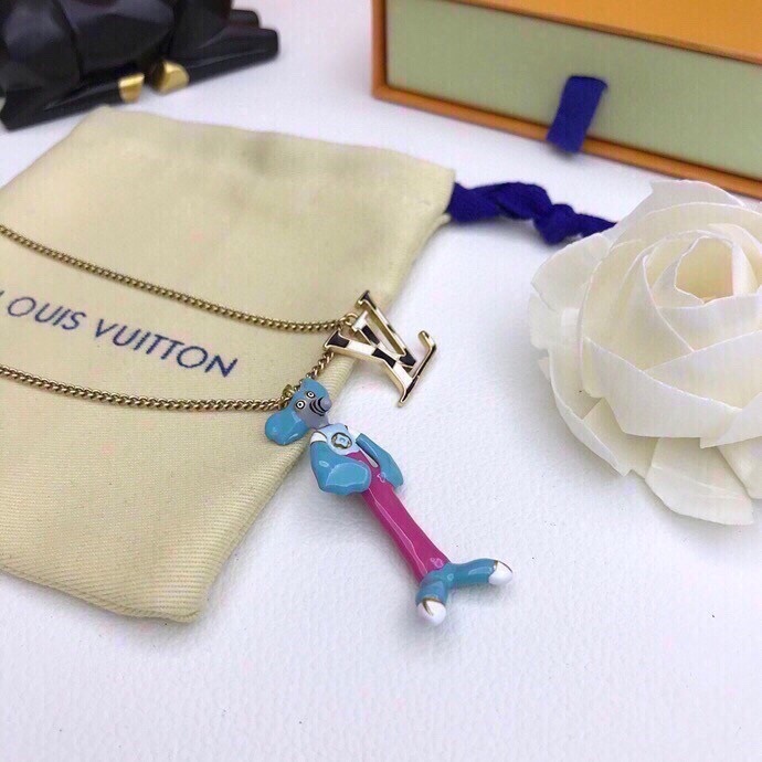 LV GOLD NECKLACE