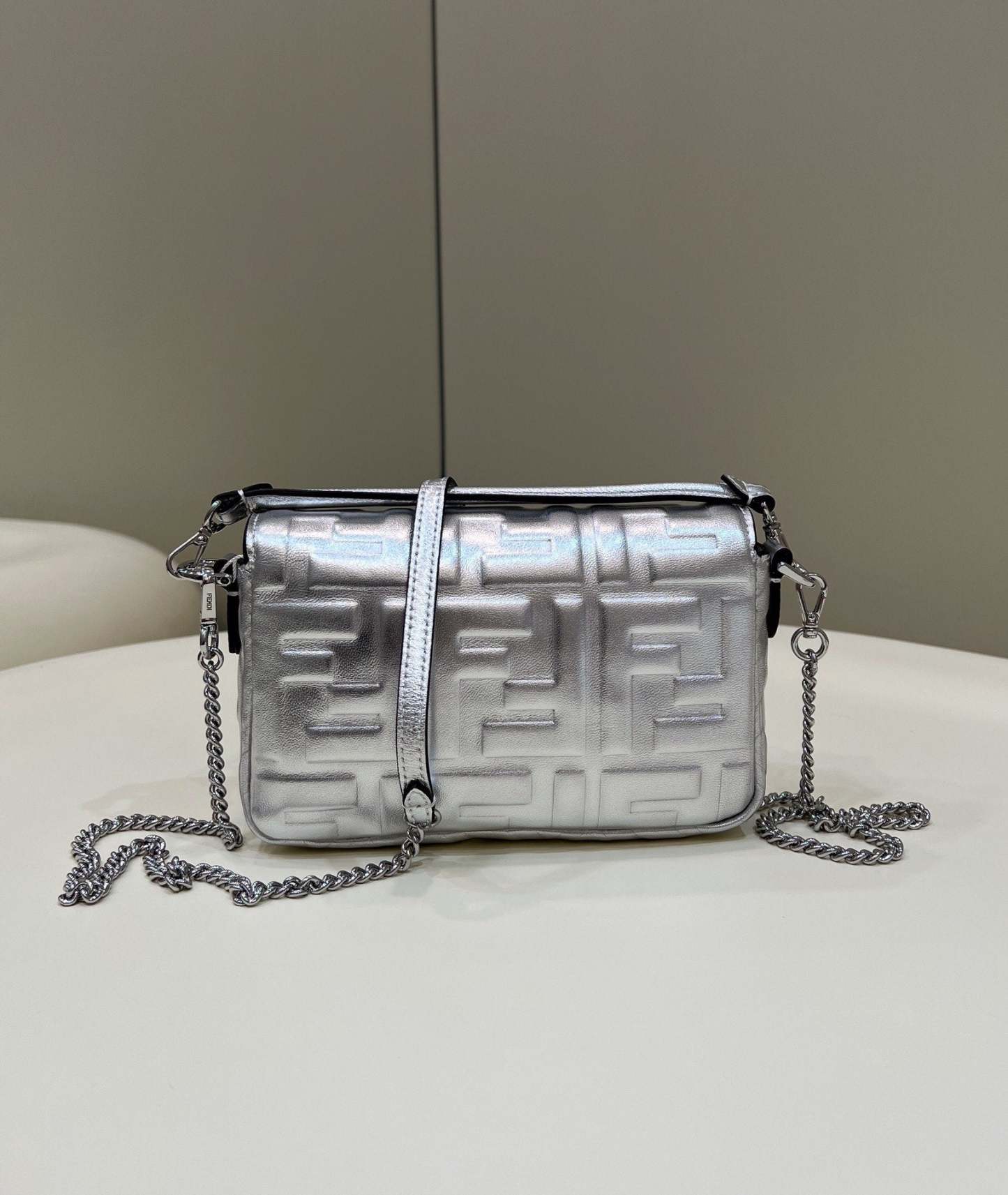 FI Baguette Silver For Women, Women&#8217;s Handbags, Shoulder And Crossbody Bags 7.5in/19cm FF 8BS017