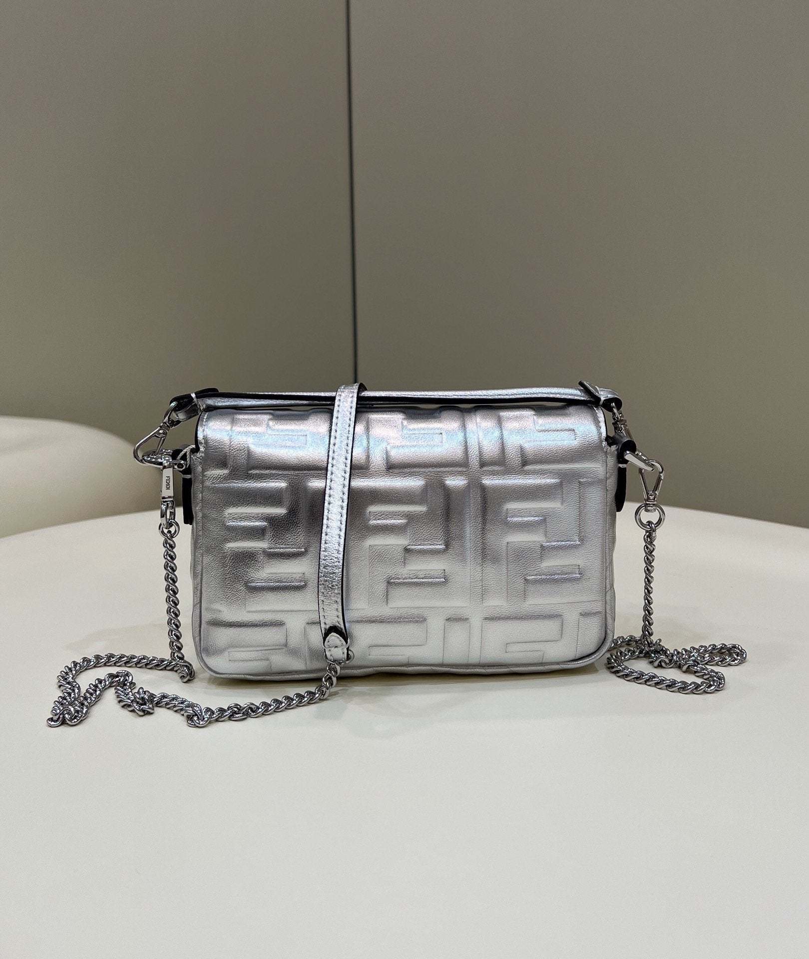 FI Baguette Silver For Women, Women’s Handbags, Shoulder And Crossbody Bags 7.5in/19cm FF 8BS017