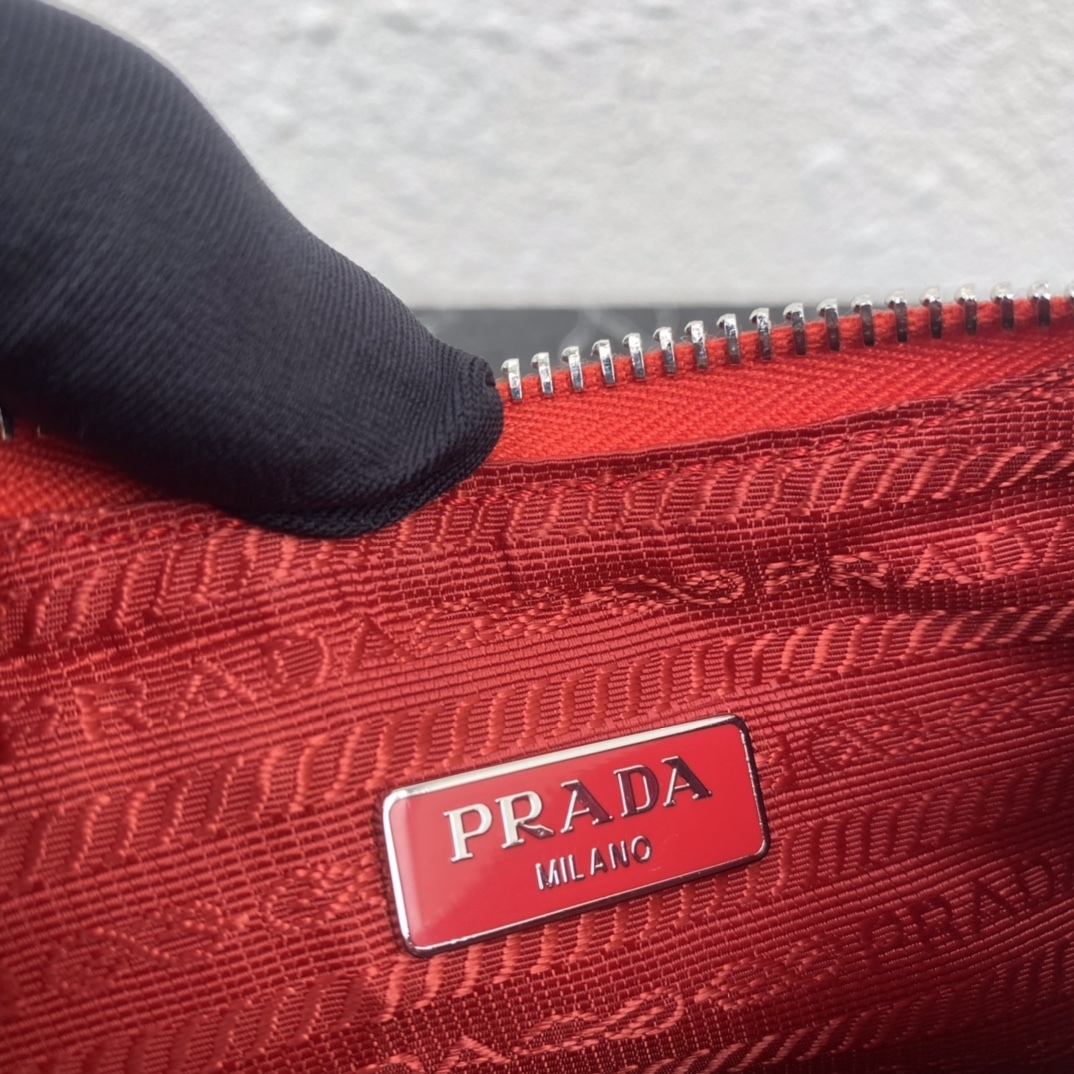 PR RE-EDITION 2000 EMBROIDERED DRILL MINI BAG RED