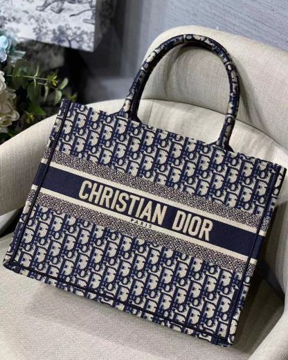 DOR MEDIUM BOOK TOTE BLUE DOR OBLIQUE EMBROIDERY 36CM M1296ZRIW M928