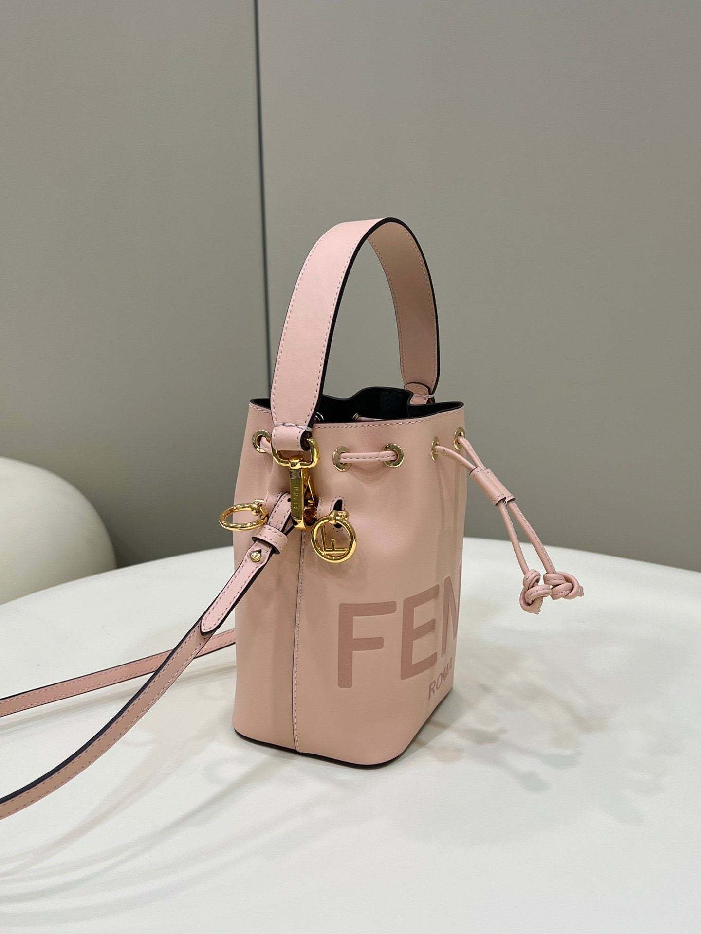 FI Mon Tresor Pale Pink For Women, Women&#8217;s Handbags, Shoulder And Crossbody Bags 7.1in/18cm FF 8BS010AC9LF14N1