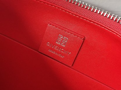 gv Medium Moon Cut Out Bag Red For Women, Handbags, Shoulder Bags 11.8in/30cm GVC