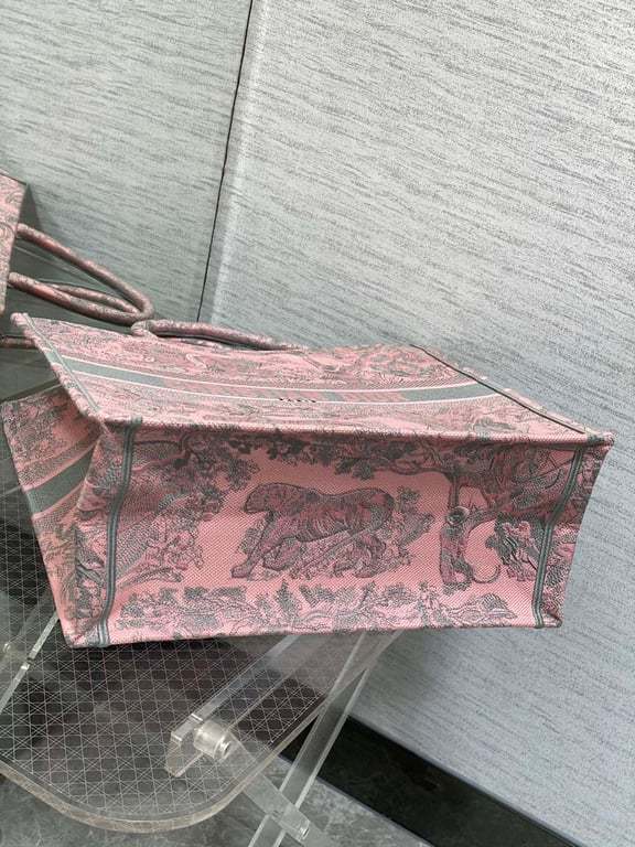 DIR MEDIUM BOOK TOTE PINK AND GRAY TOILE DE JOUY SAUVAGE EMBROIDERY 36CM