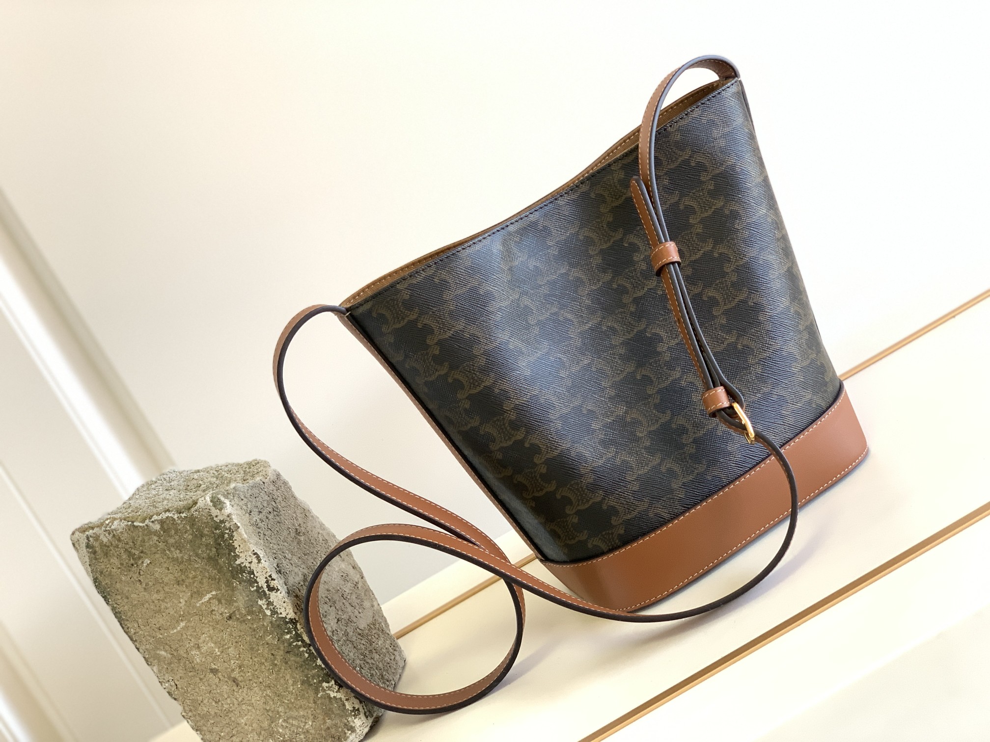 CE CUIR TRIOMPHE CANVAS AND CALFSKIN CE PRINT TAN