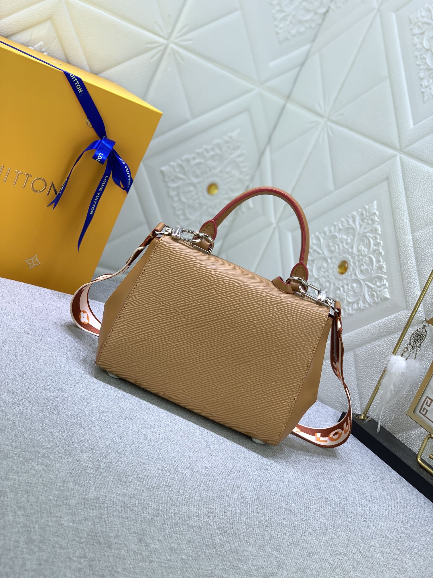 LV CLUNY MINI BROWN 20CM M58931