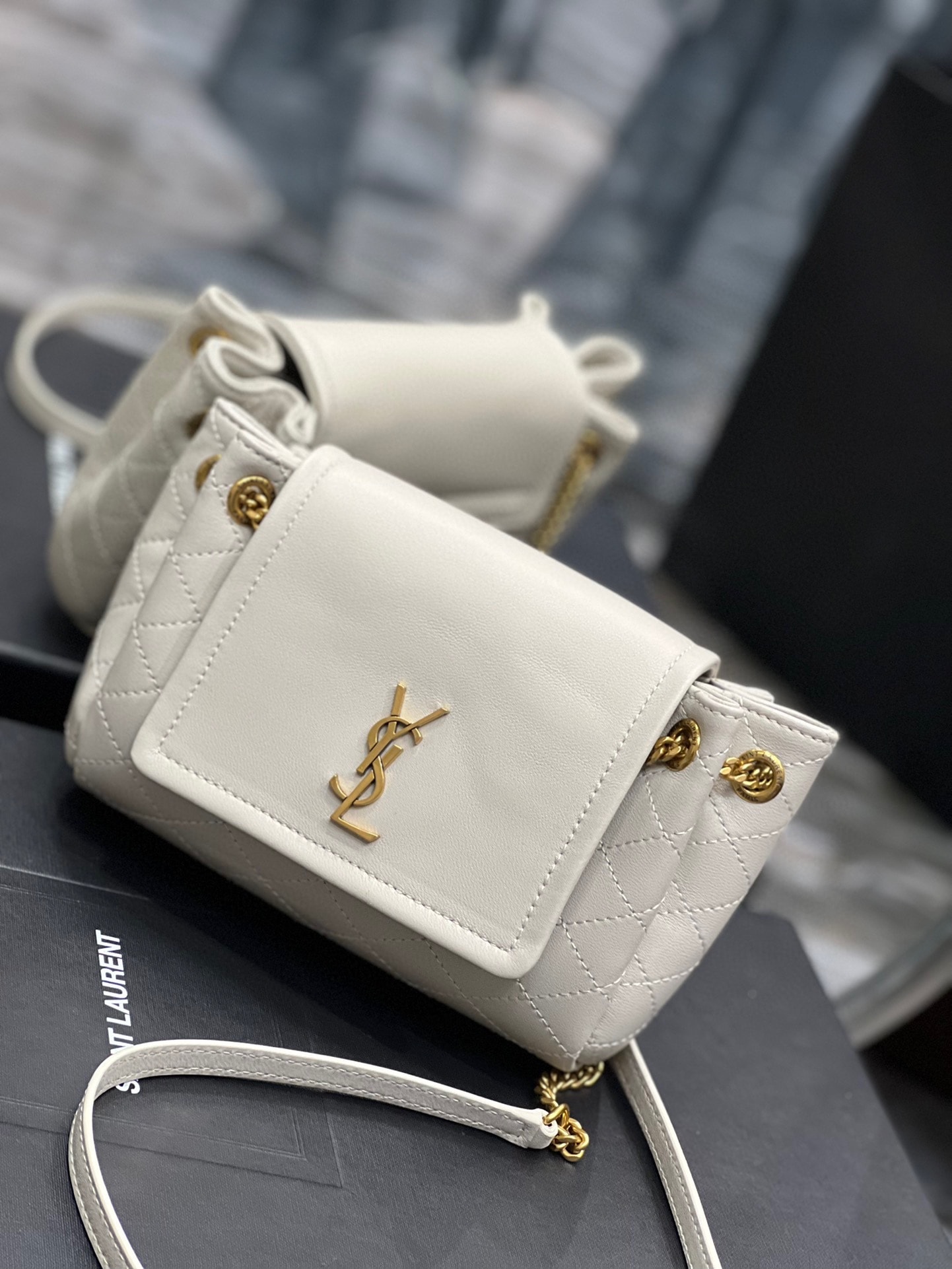 YSL MINI NOLITA IN LAMBSKIN BLANC VINTAGE 18CM 6727381EL079207