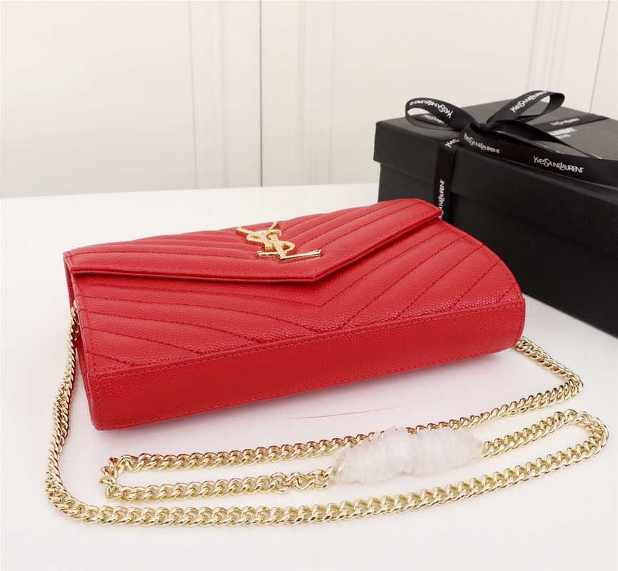 YSL CASSANDRE MATELASSÉ ENVELOPE CHAIN WALLET IN GRAIN DE POUDRE EMBOSSED LEATHER OPYUM RED 695108BOW016008
