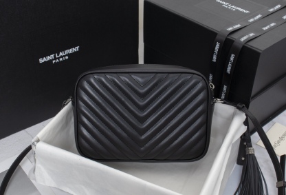 YSL LOU CAMERA BAG IN QUILTED BLACK SILVER LEATHER 23CM 612544DV7041000