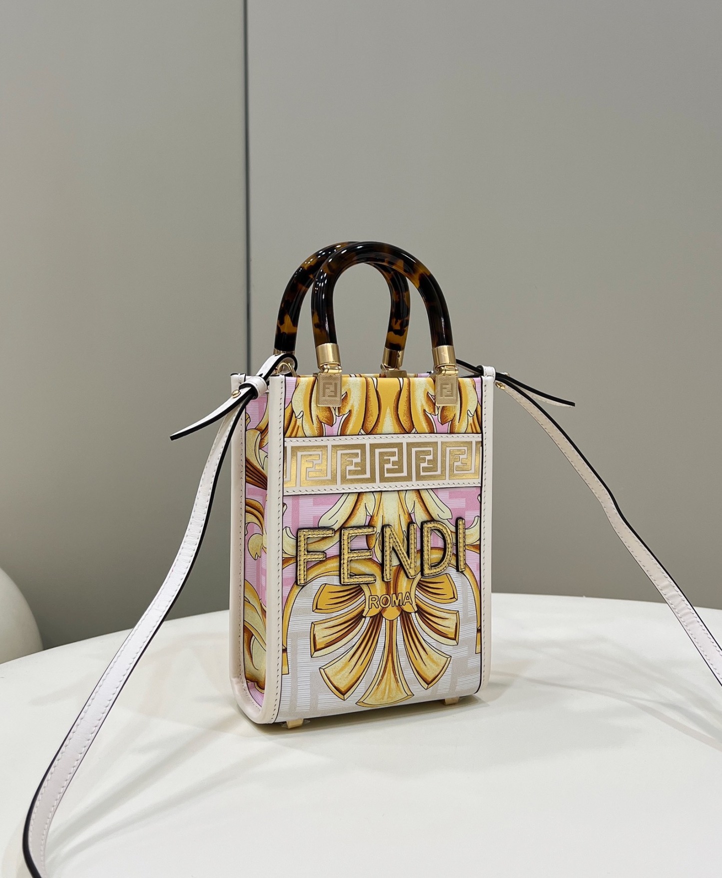 FENDACE MINI SUNSHINE SHOPPER WHITE 8BS051AKMUF1HZC