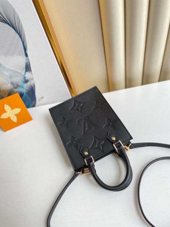 LUV PETIT SAC PLAT 17CM BLACK