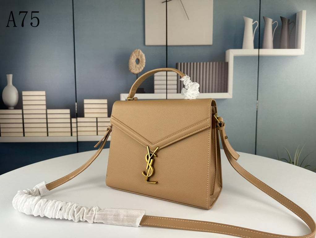 SAINT LAURENT CASSANDRA MEDIUM TOP HANDLE IN GRAIN DE POUDRE EMBOSSED DARK BEIGE 24CM