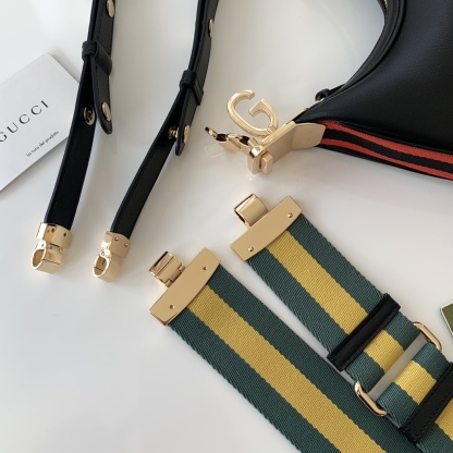 GG GG ATTACHE SMALL SHOULDER BAG IN BLACK 23CM 699409 UXWBG 1037