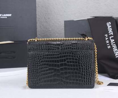 SAINT LAURENT SUNSET MEDIUM CHAIN GAB IN CROCODILE EMBOSSED SHINY BLACK GOLD 22CM