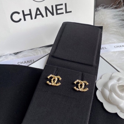 CC CC GOLD EARRINGS