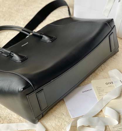 gv Small Antigona Sport Bag Black For Women, Handbags, Shoulder Bags 13in/33cm GVC 