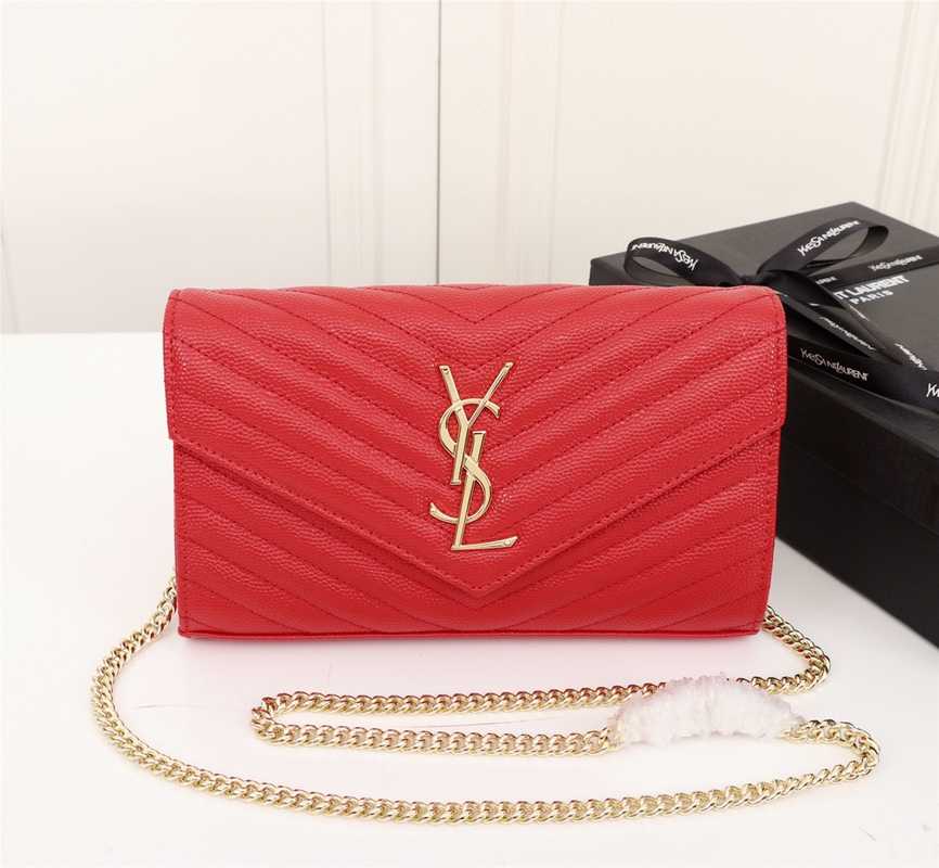 YSL CASSANDRE MATELASSÉ ENVELOPE CHAIN WALLET IN GRAIN DE POUDRE EMBOSSED LEATHER OPYUM RED 695108BOW016008