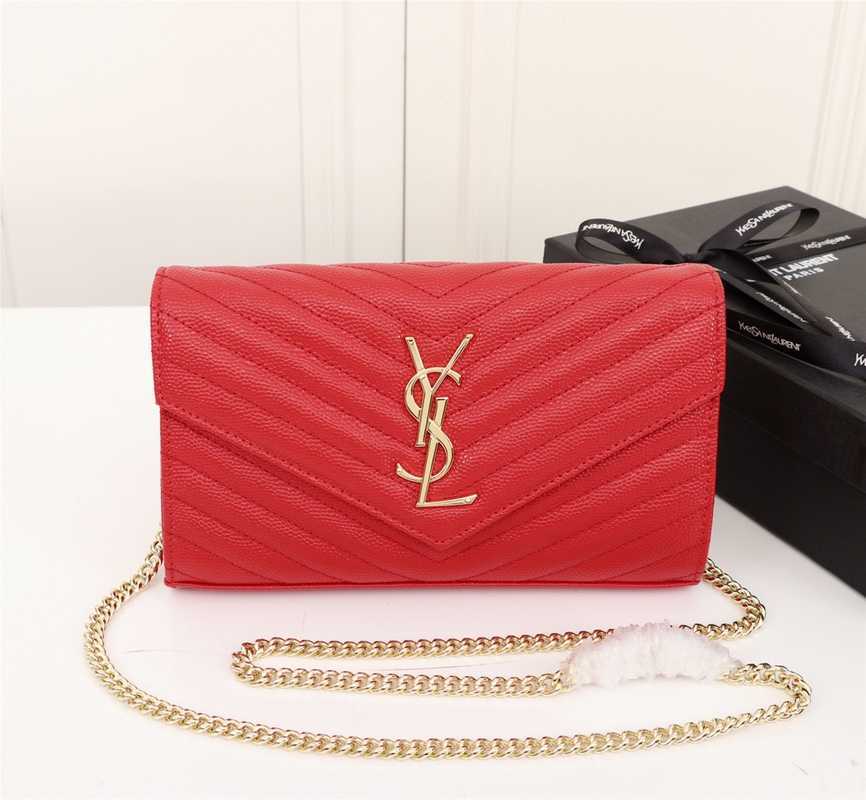 YSL CASSANDRE MATELASSÉ ENVELOPE CHAIN WALLET IN GRAIN DE POUDRE EMBOSSED LEATHER OPYUM RED 695108BOW016008