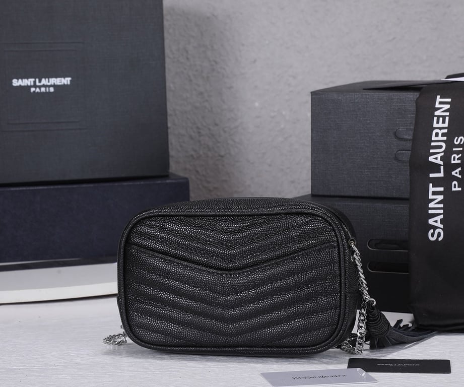 SAINT LAURENT LOU CAMERA BAG IN QUILTED NOIR LEATHER BLACK 18CM