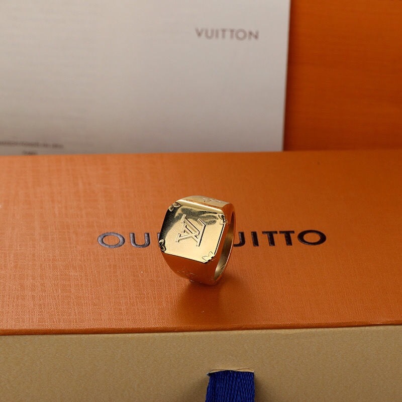 LV GOLD RING