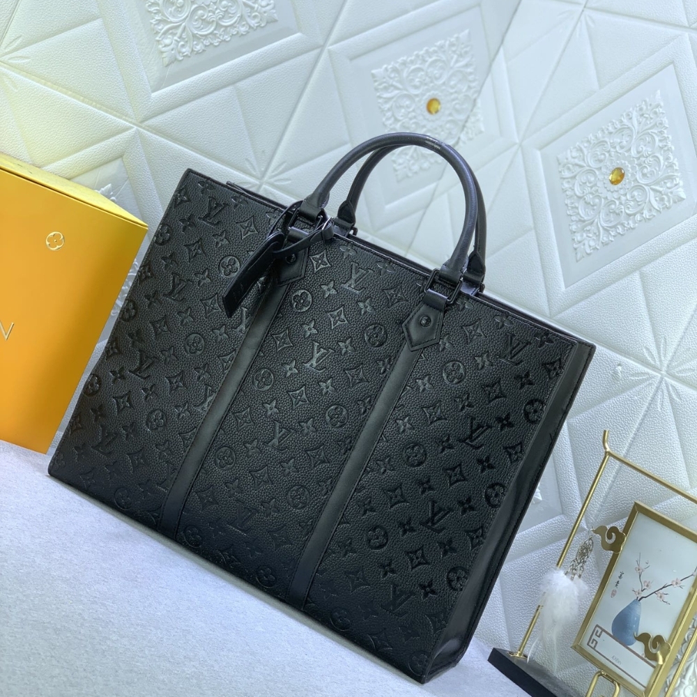 LV SAC PLAT 24H BLACK 41CM M24786