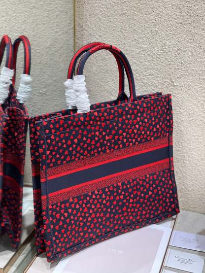 DI Large Book Tote Crimson Multicolor, For Women, Women’s Handbags 16.5in/42cm CD