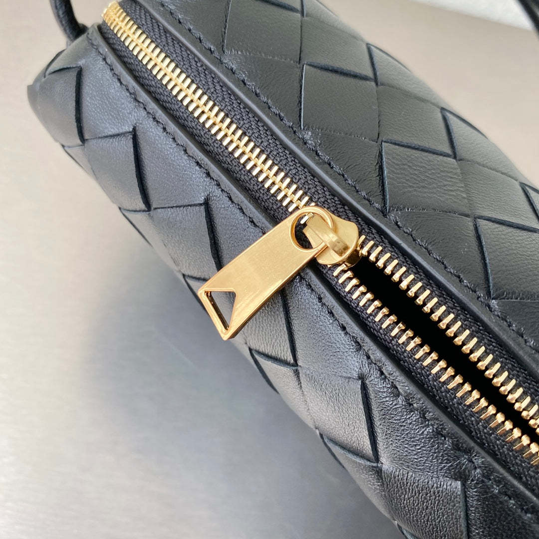 BV Mini Loop Camera Bag Black, For Women, Women’s Bags 6.7in/17cm 680254V1G118425