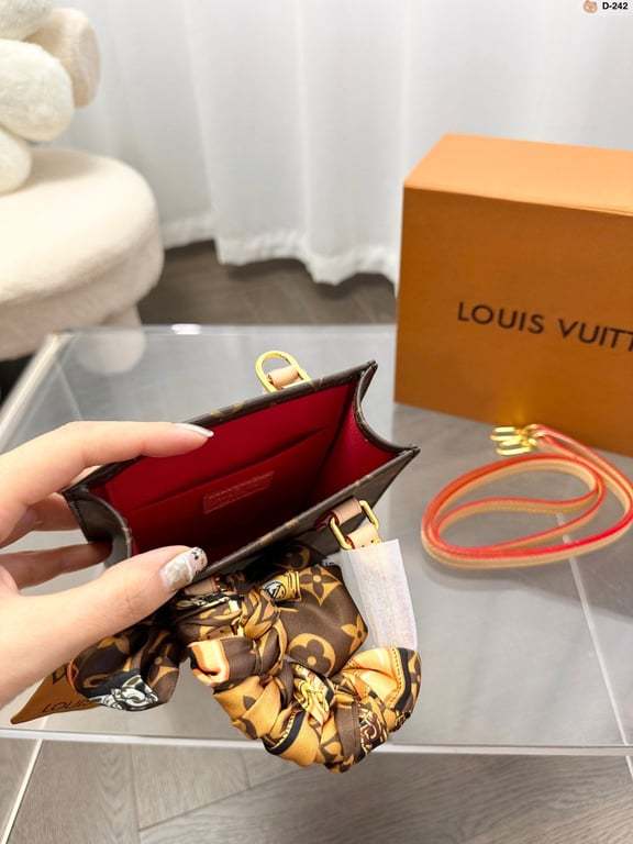 LUV PETIT SAC PLAT 18CM