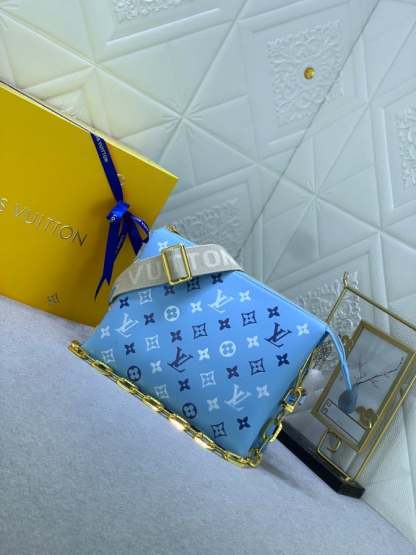 LUV COUSSIN PM LIGHT BLUE 26CM