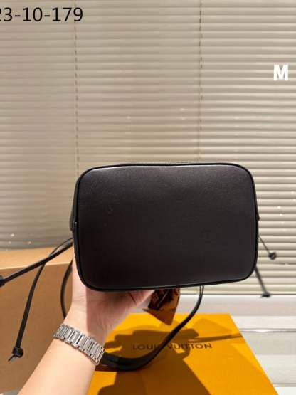 LUV NEONOE BB BLACK 25CM M46734