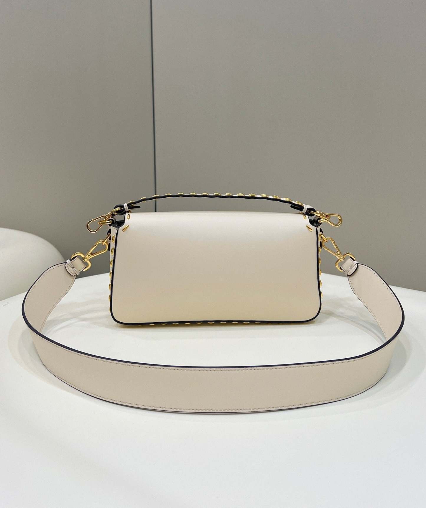 FI Mon Baguette Medium White Bag For Woman 28cm/11in 8BR600AHMQF1FIR