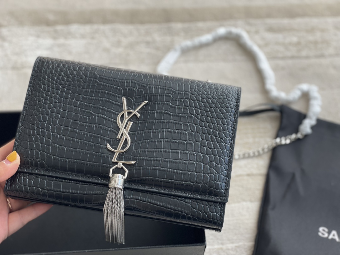 YSL KATE SMALL CHAIN BAG WITH TASSEL IN CROCODILE-EMBOSSED SHINY LEATHER BLACK 474366DND0N1000