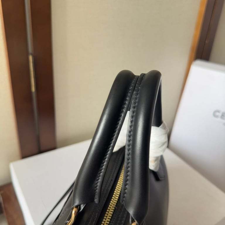 CE  SMALL BOSTON BAG IN SMOOTH CALFSKIN WITH CUIR TRIOMPHE BLACK