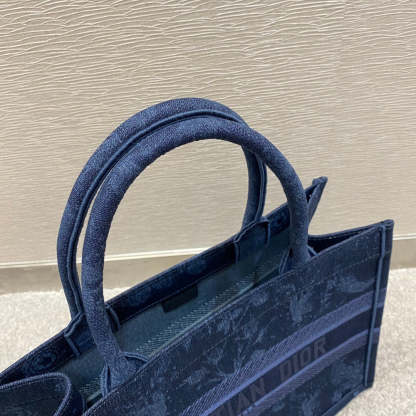 DI Medium Book Tote Blue For Women 36cm/16.5in CD