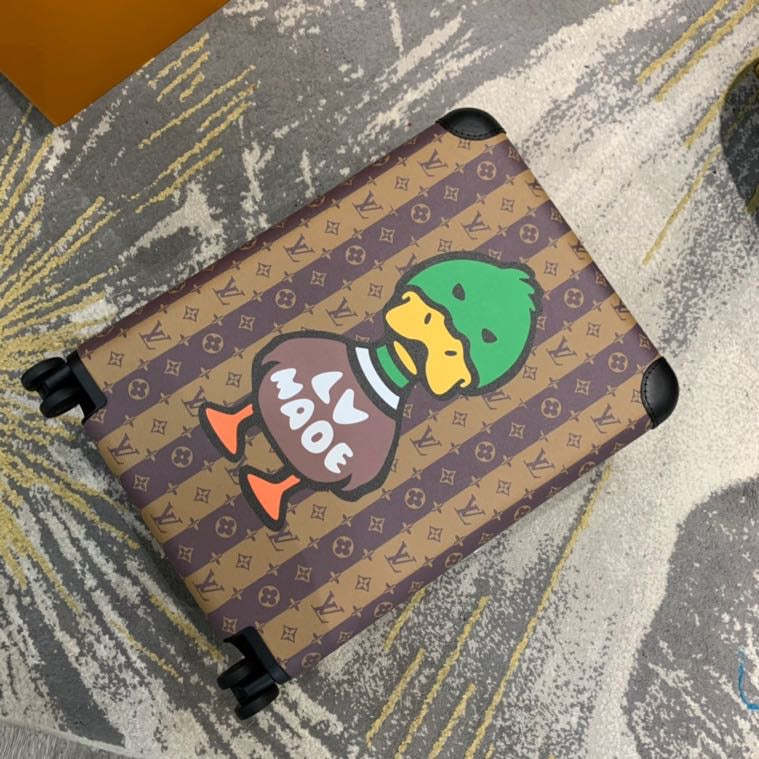 LV Horizon 55 Monogram Stripes Brown Canvas By Nigo x Virgil Abloh For Men, LuGucciage 21.6in/55cm LV M20481