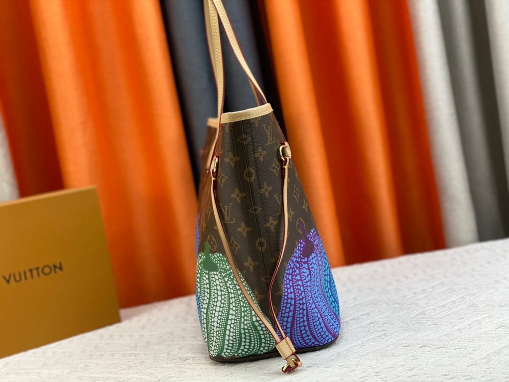 LUV x YAYOI KUSAMA 31CM GREEN BLUE AND PURPLE MM NEVERFULL