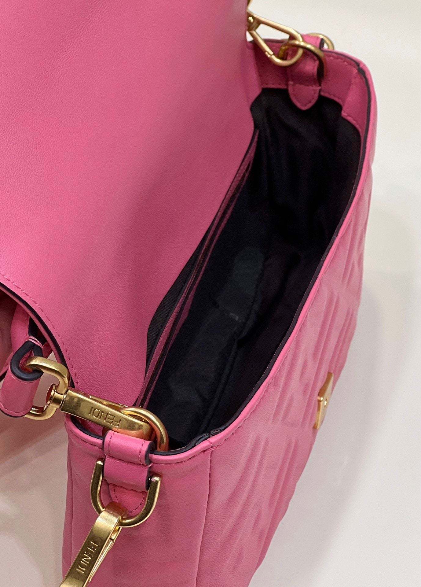 FI Baguette Pink For Women, Women’s Handbags, Shoulder And Crossbody Bags 10.6in/27cm FF 8BR600
