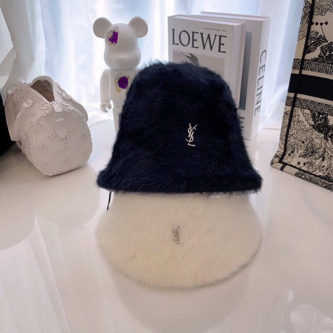 YSL FAUX FUR BUCKET HAT WHITE