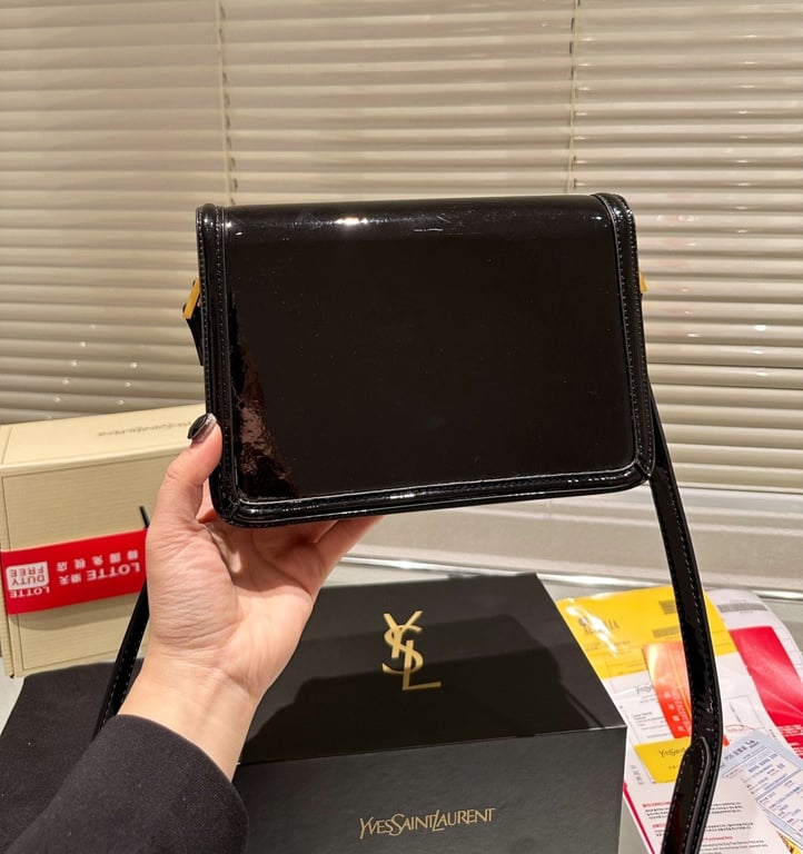 SAINT LAURENT SOLFERINO MEDIUM SATCHEL IN LACQUERED PATENT LEATHER BLACK 23CM